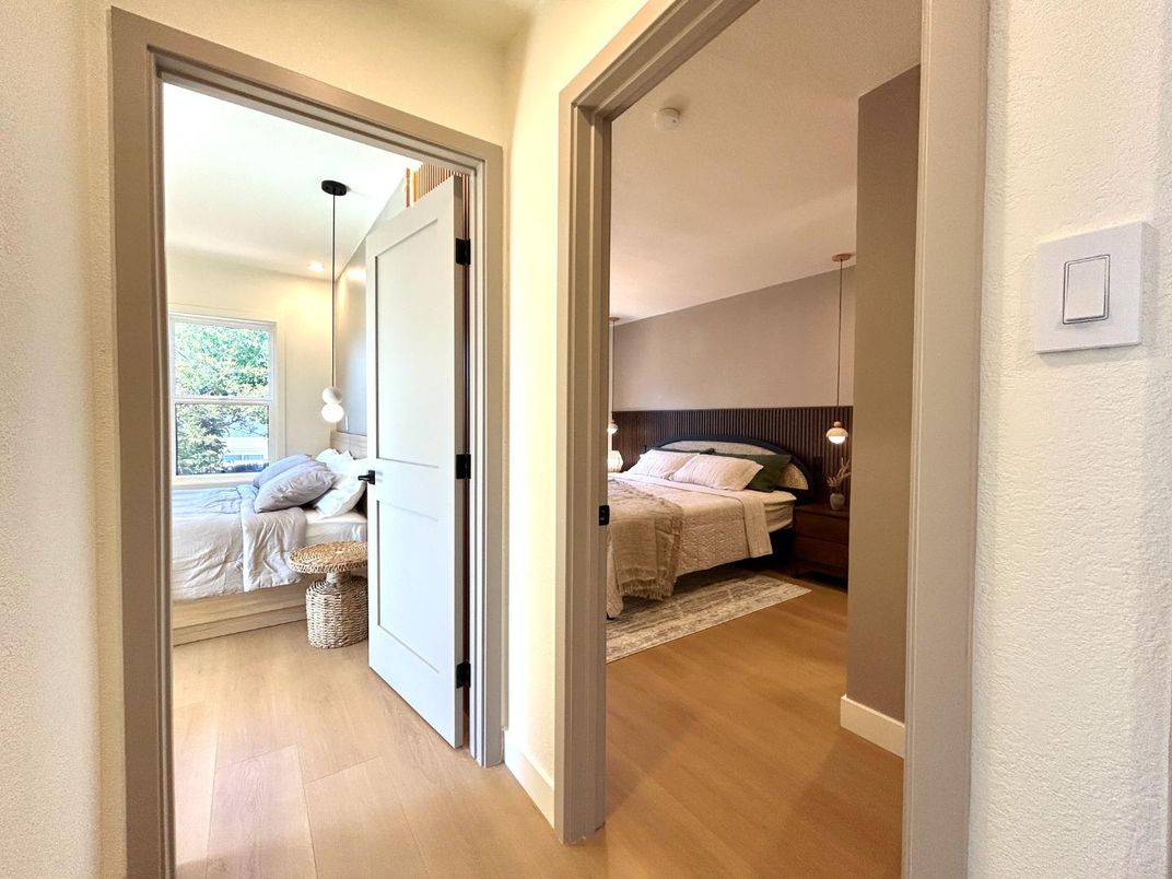 Bedroom, Interior, Pendant Lights, Wood Texture Flooring