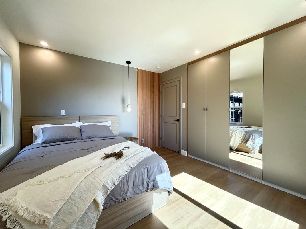 Bedroom, Interior, Pendant Lights, Recessed Lighting, Wood Texture Flooring