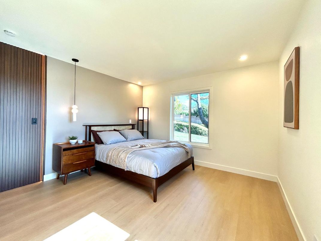 Bedroom, Interior, Pendant Lights, Recessed Lighting, Wood Texture Flooring