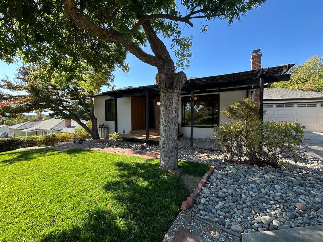 Backyard, Detached Garage, Exterior
