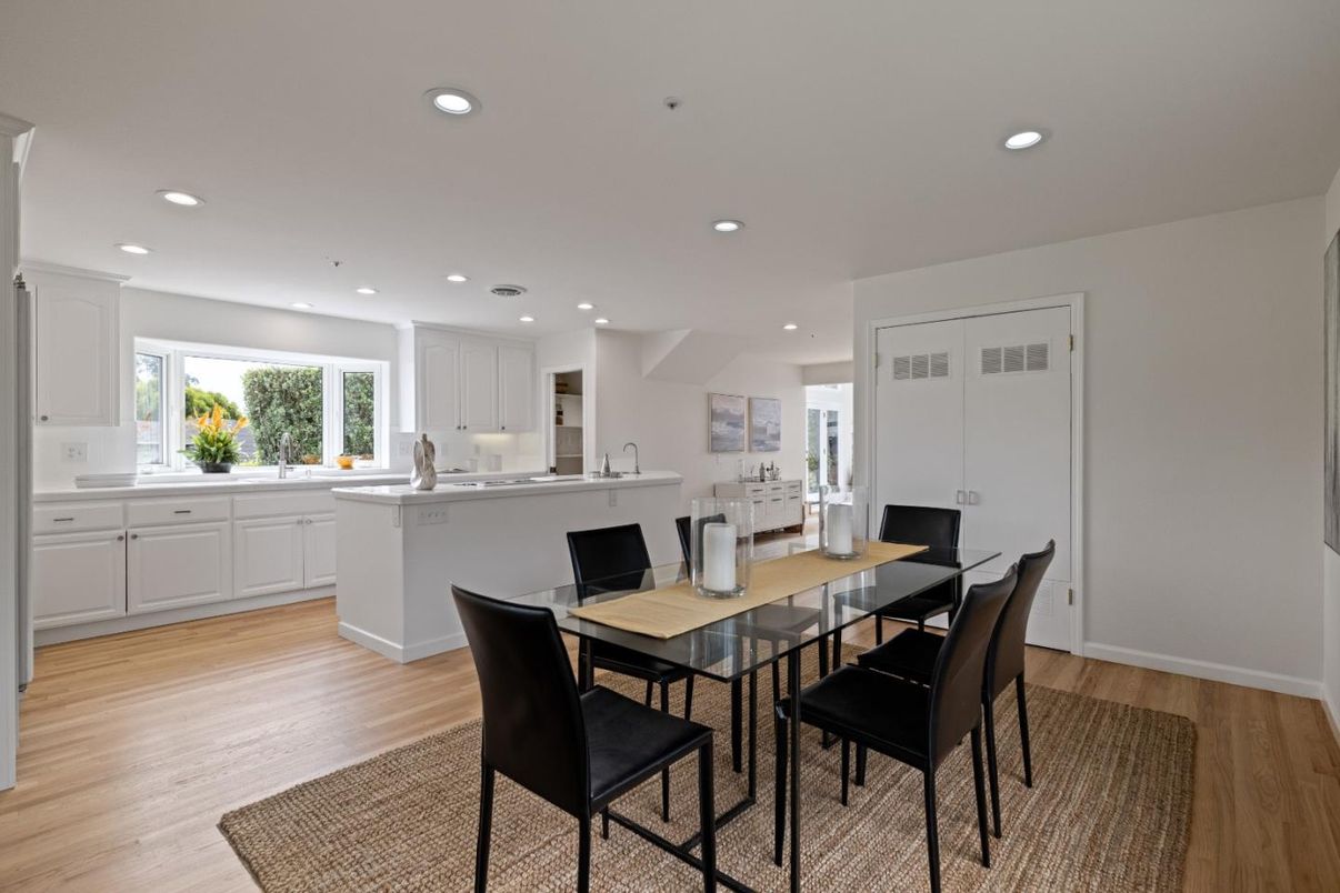 Dining room, Interior, Kitchen, Recessed Lighting, Wood Texture Flooring