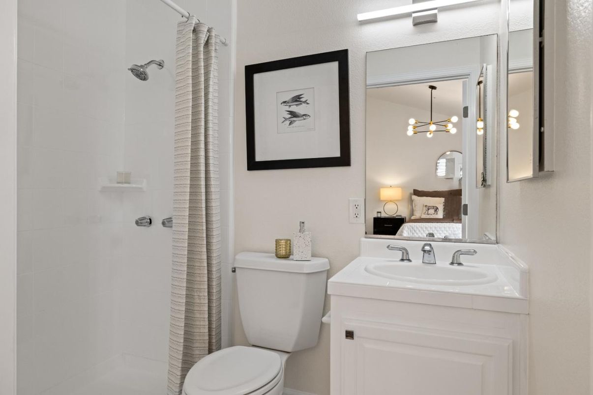 Bathroom, Interior, Pendant Lights