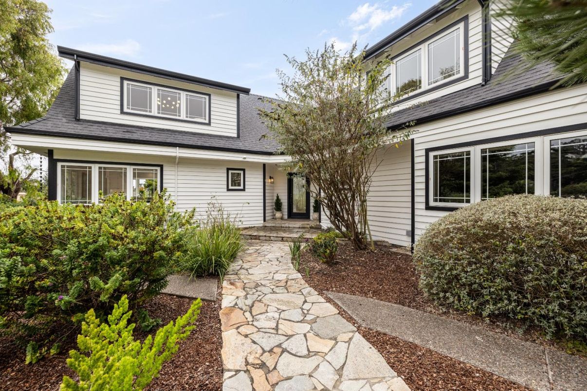 Exterior, Facade, Cape Cod