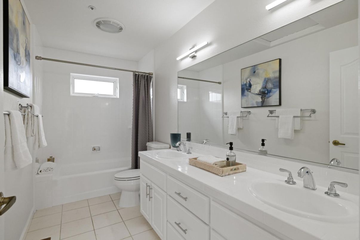 Bathroom, Dual Sink Vanities, Interior