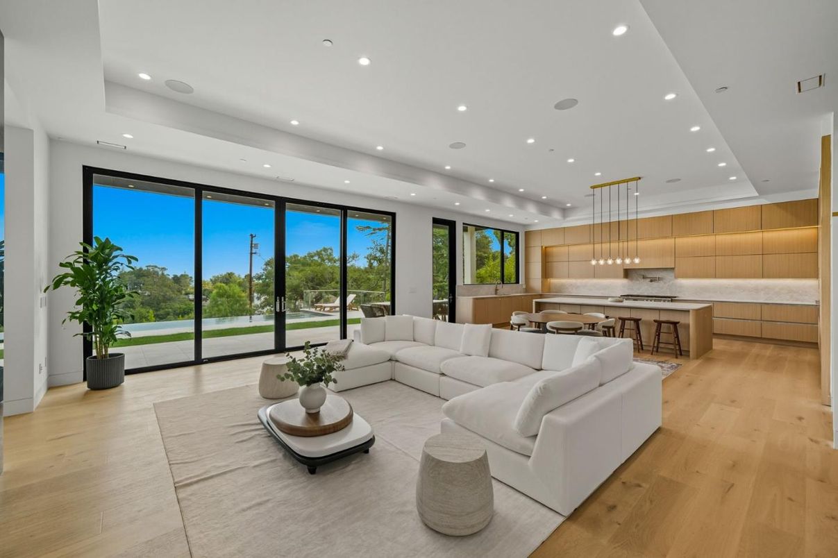 Interior, Kitchen, Living room, Pendant Lights, Recessed Lighting, Wood Texture Flooring