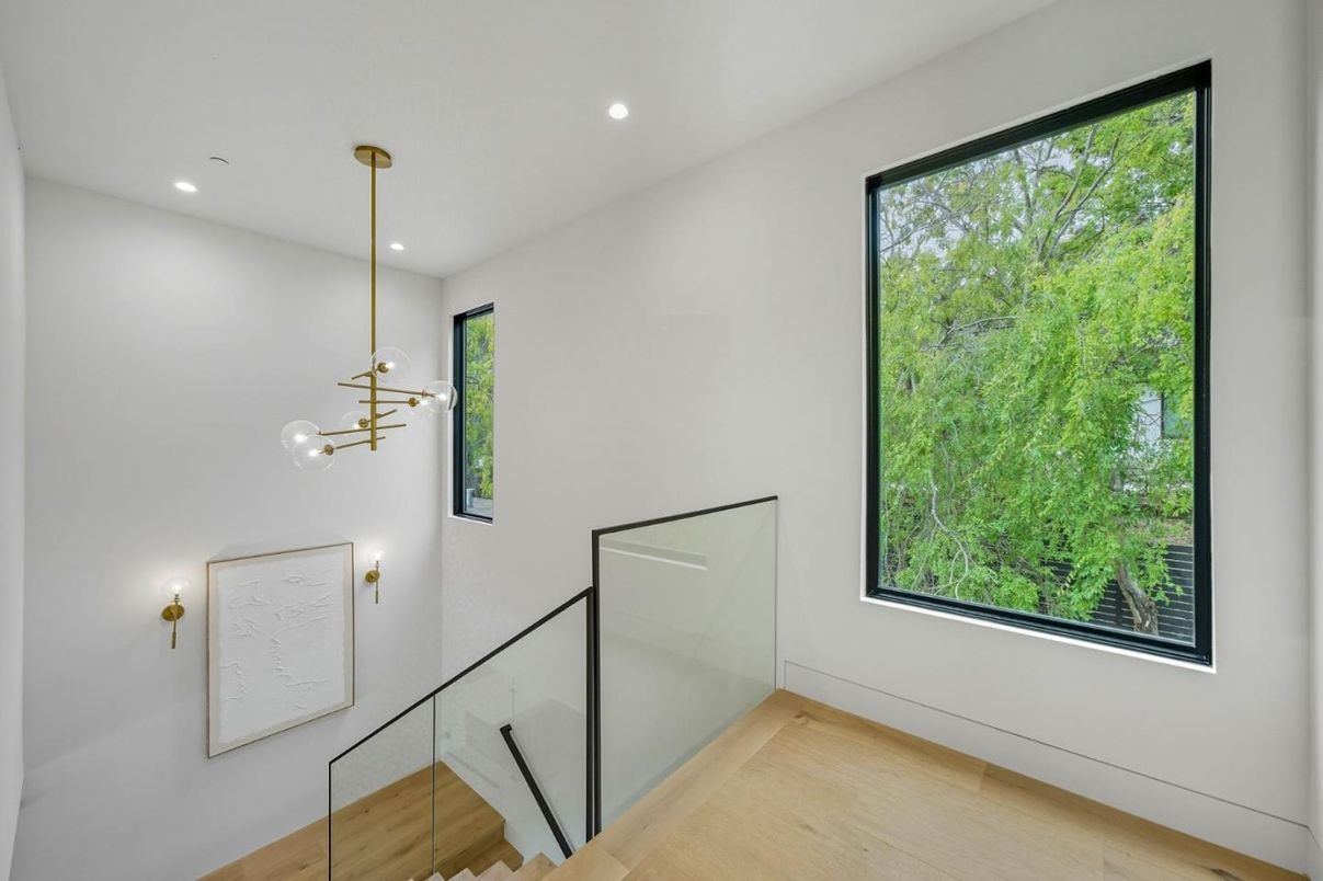 Interior, Pendant Lights, Recessed Lighting, Wood Texture Flooring