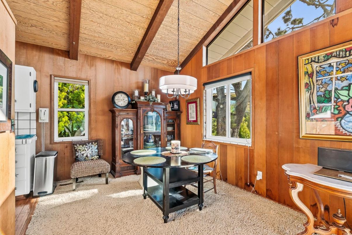 Chandelier, Dining room, Interior, Wooden Beams, Wooden Ceilings, Wooden Walls