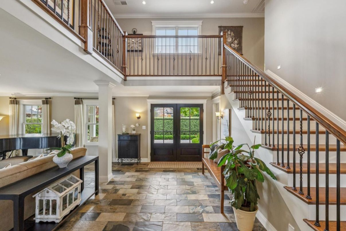 Interior, Piano, Recessed Lighting