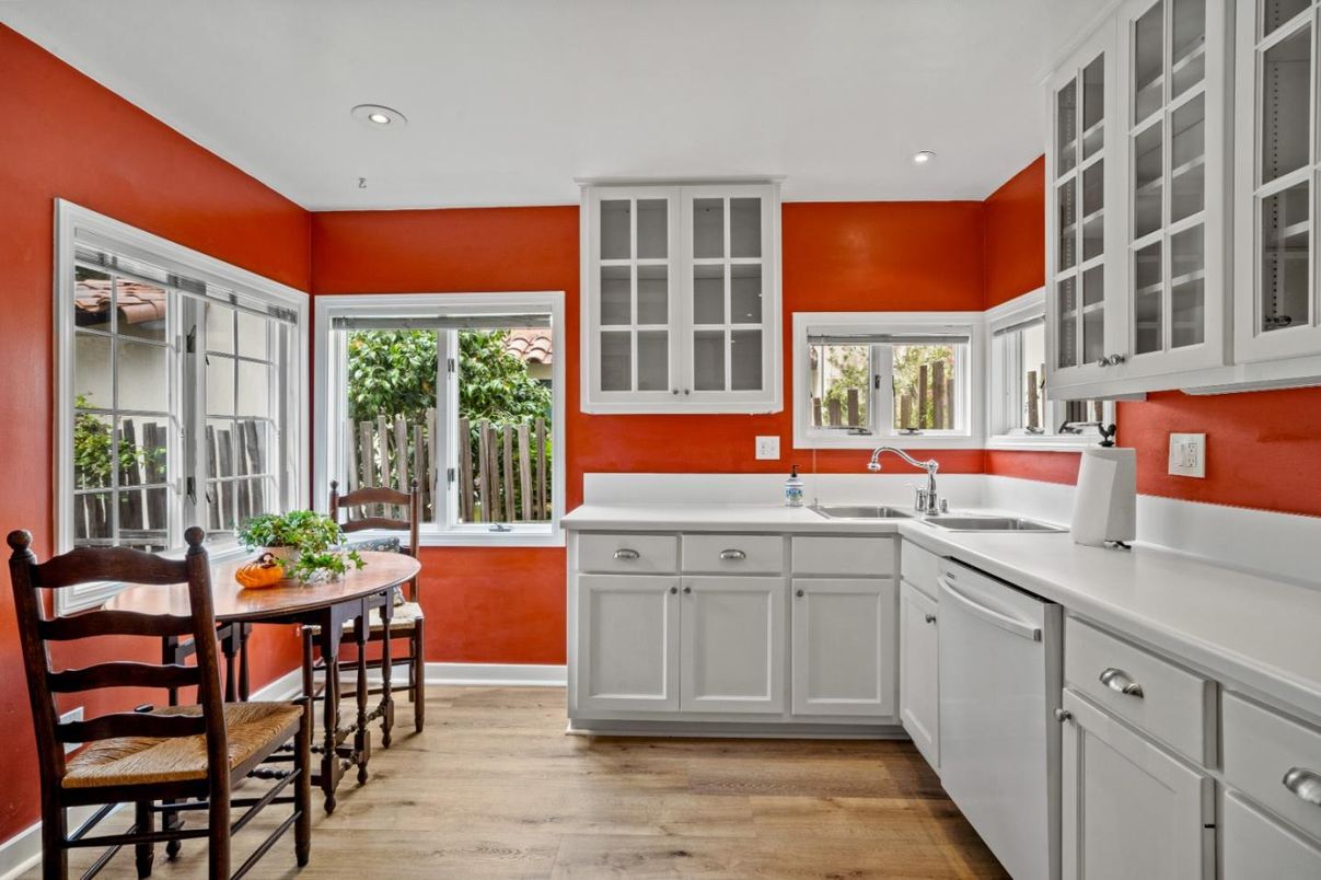 Dining room, Interior, Kitchen, Recessed Lighting, Wood Texture Flooring