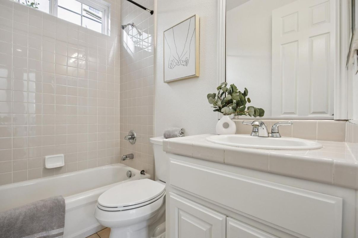 Bathroom, Interior, Tile Countertops