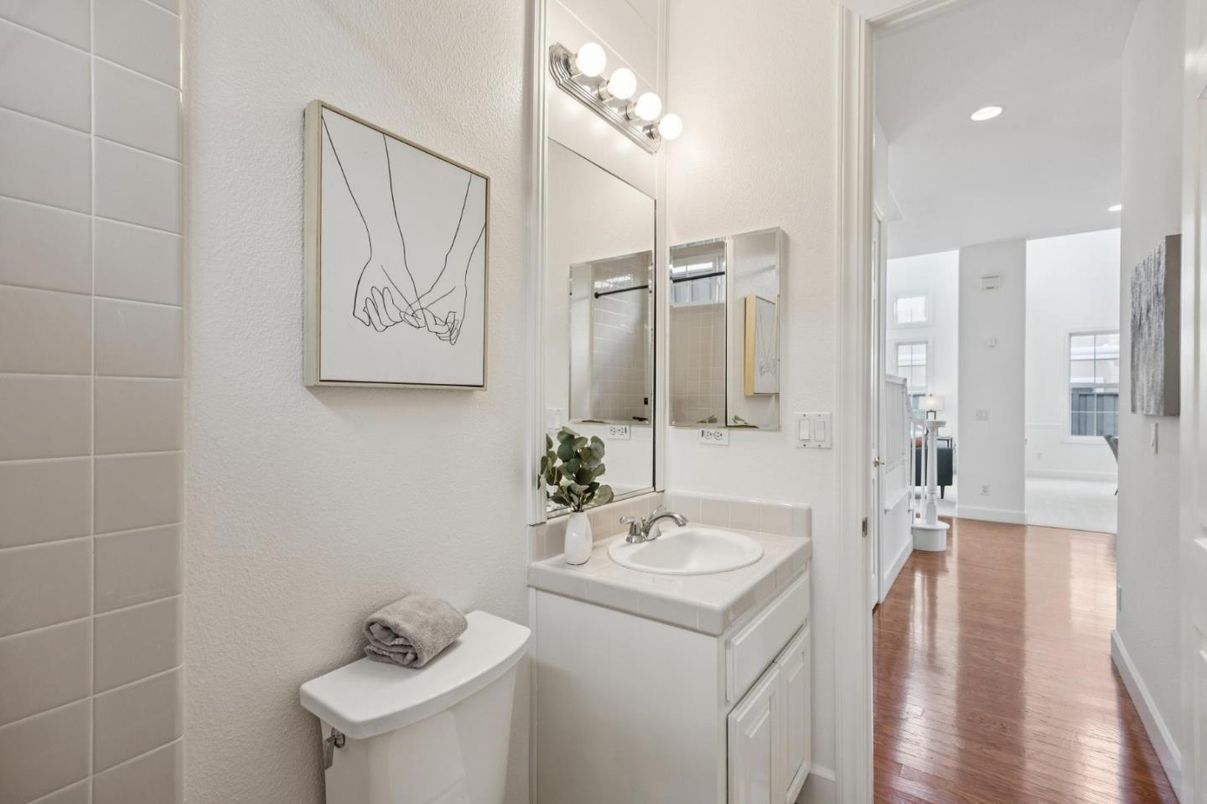 Bathroom, Interior, Recessed Lighting, Wood Texture Flooring
