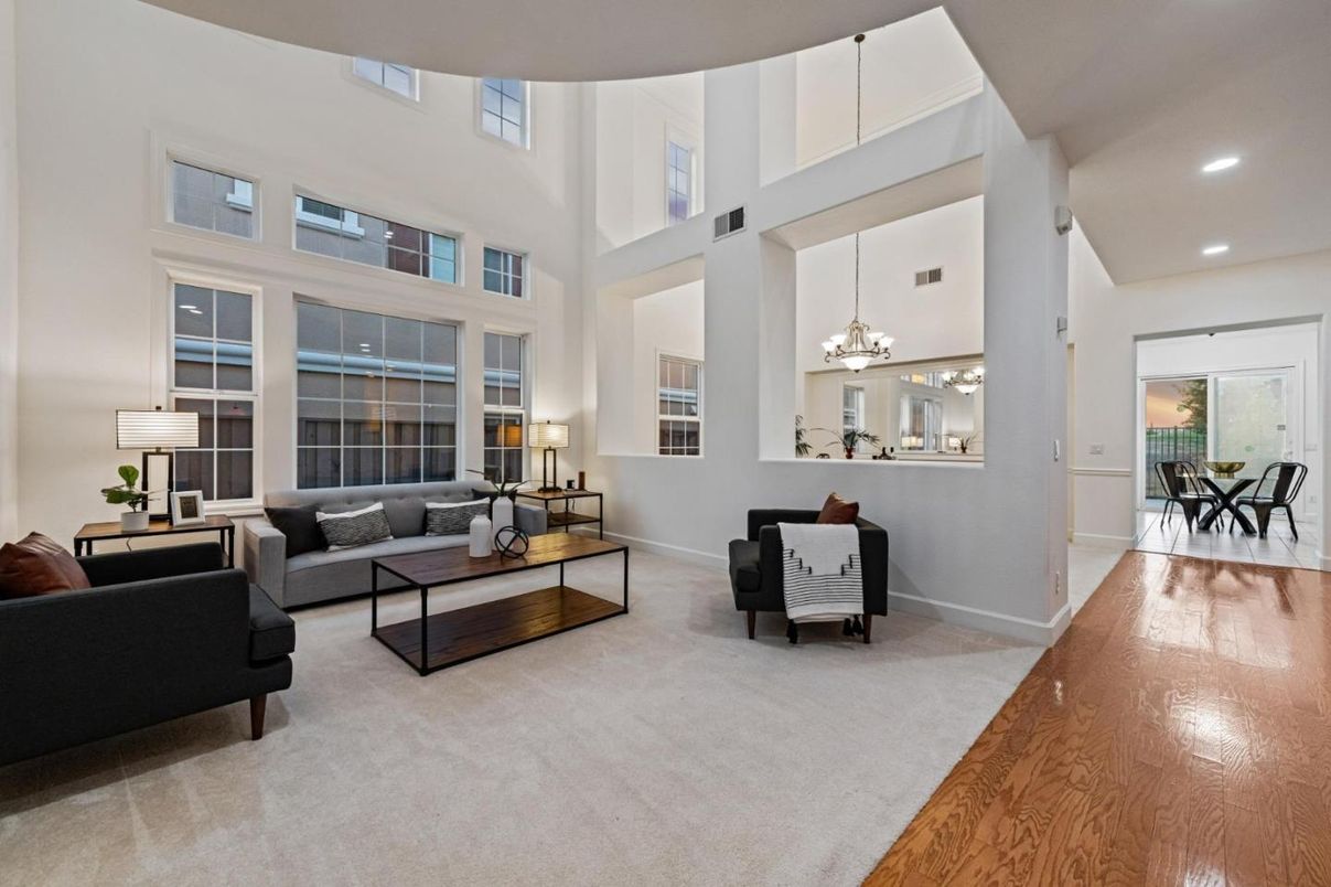 Chandelier, Dining room, Interior, Living room, Recessed Lighting, Wood Texture Flooring