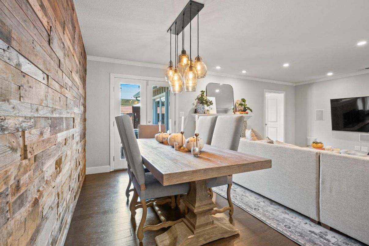 Dining room, Interior, Living room, Pendant Lights, Recessed Lighting, Stone Walls, Wood Texture Flooring