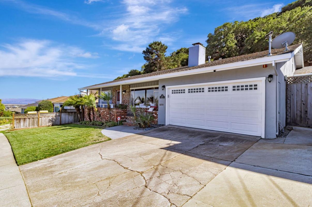 Detached Garage, Exterior