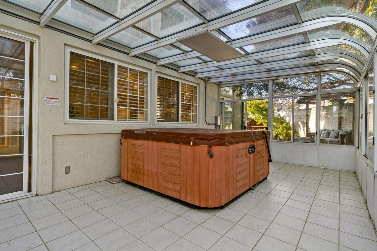 Glass Ceilings, Hot Tub, Interior, Sun Room