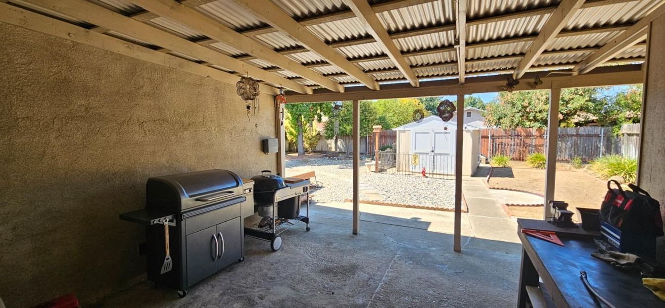 Backyard, Exterior