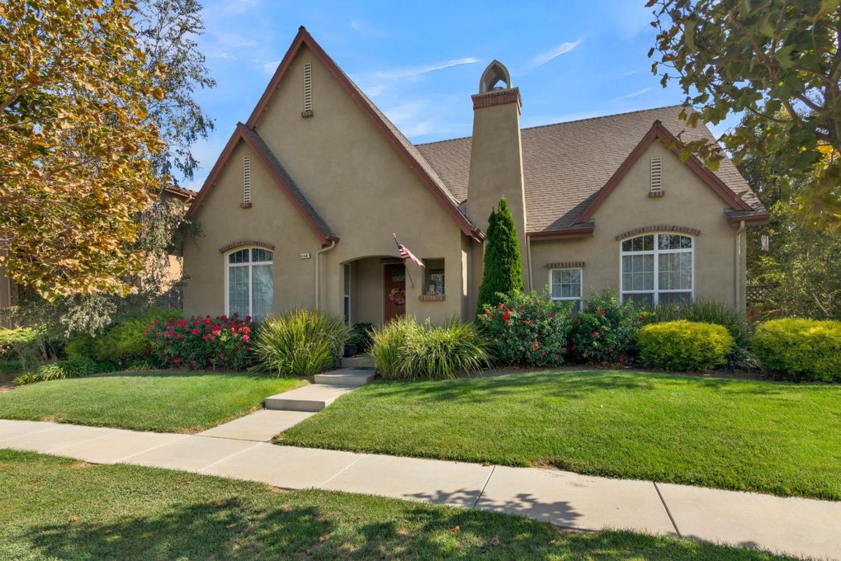 Backyard, Exterior, Facade, Tudor Revival