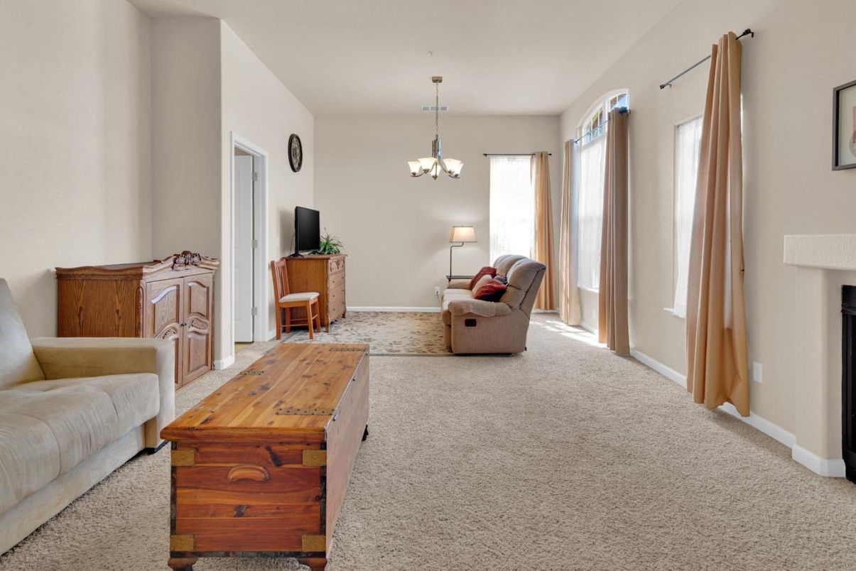 Chandelier, Interior