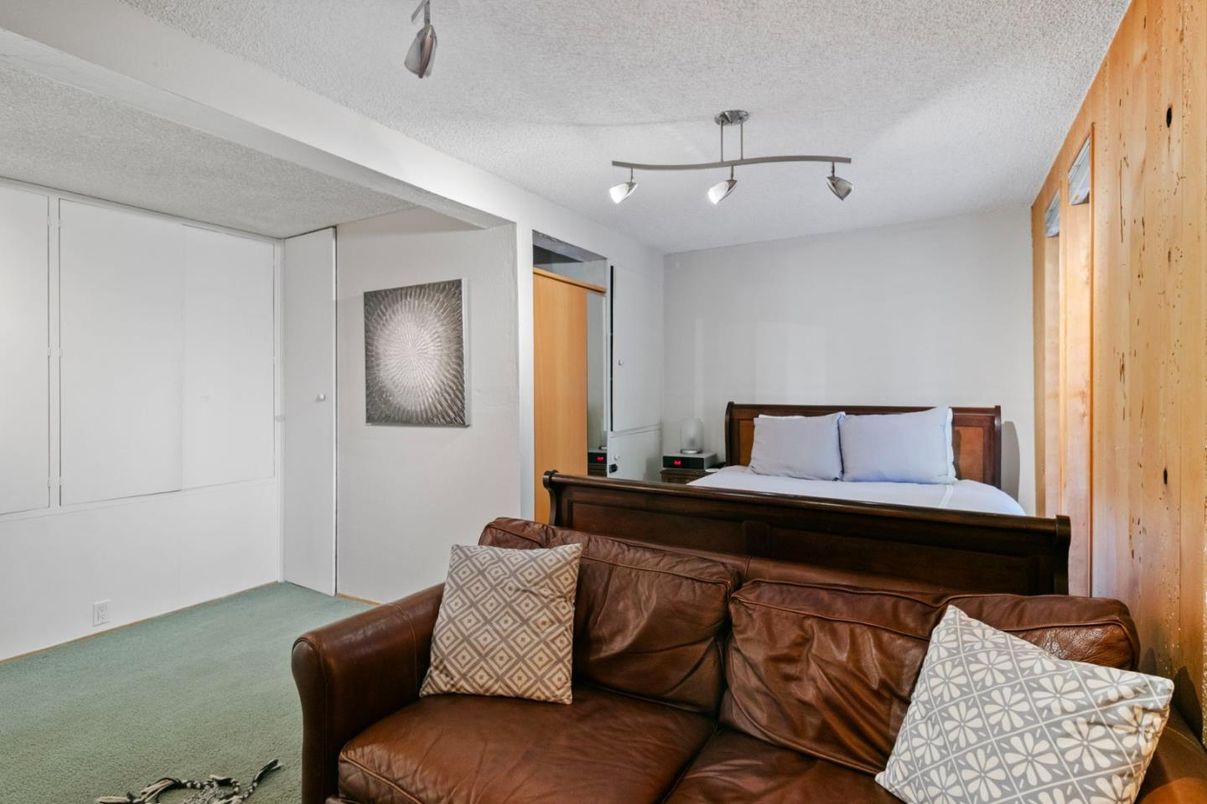 Bedroom, Interior, Wooden Walls