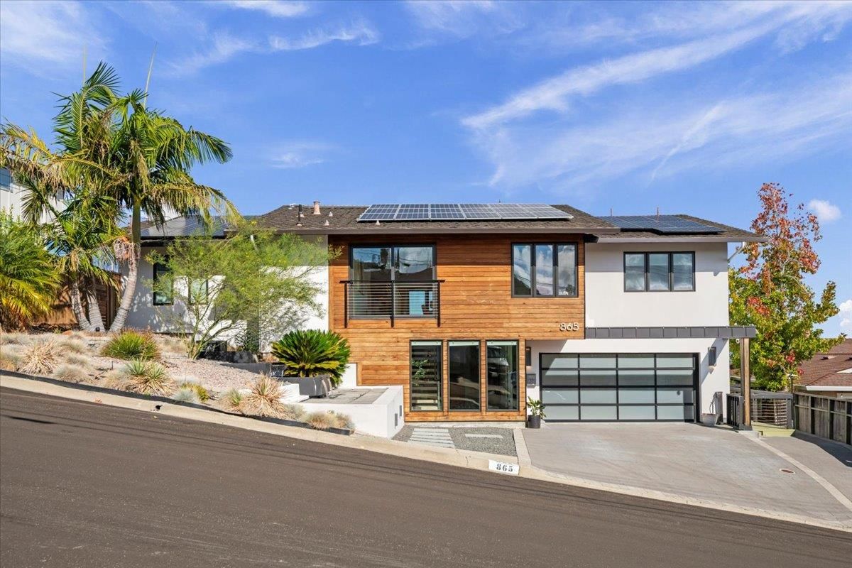 Attached, Exterior, Facade, Solar Panels, Modern