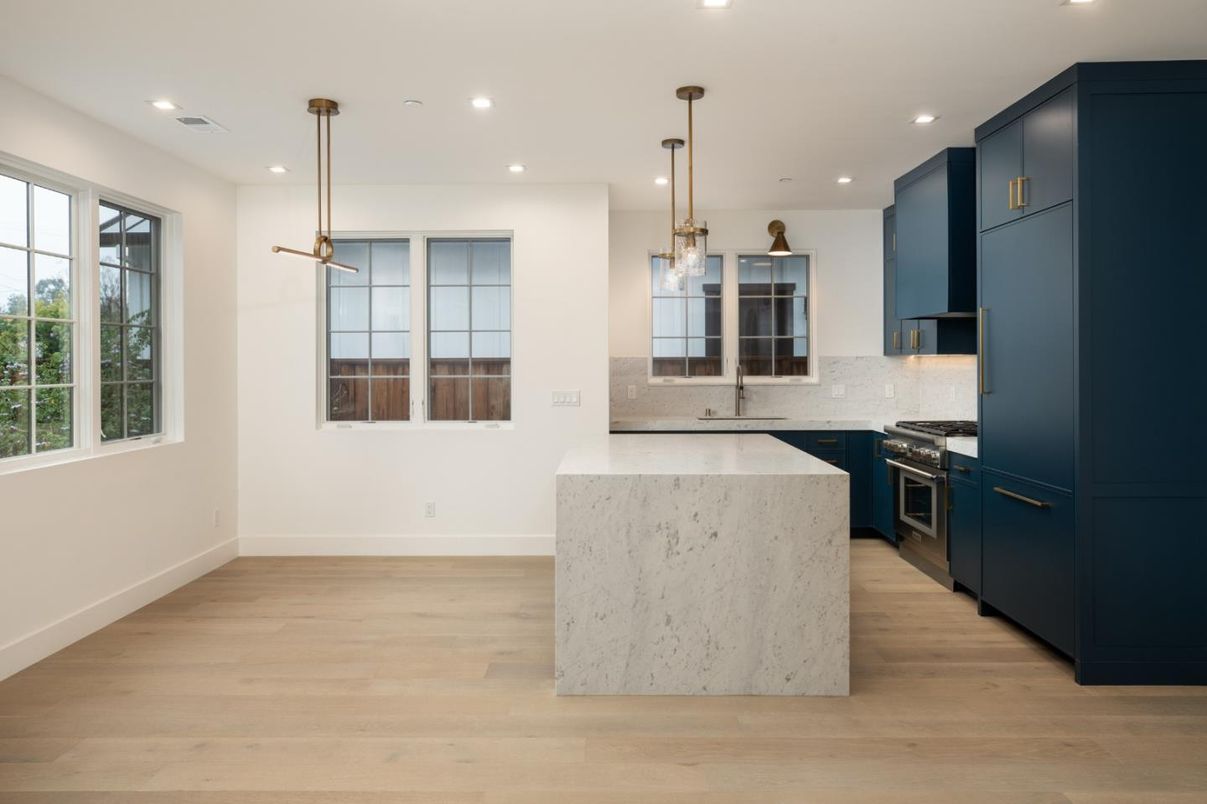 Interior, Kitchen, Pendant Lights, Recessed Lighting, Wood Texture Flooring