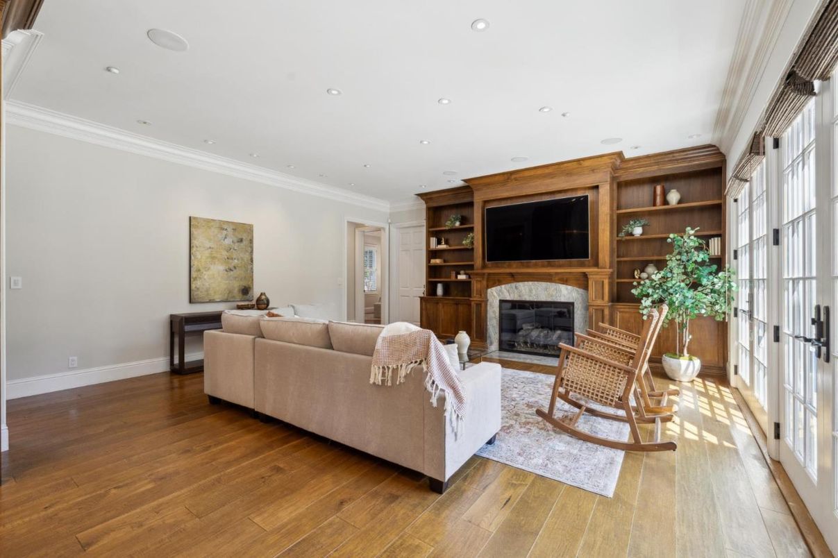 Fireplace, Interior, Living room, Recessed Lighting, Wood Texture Flooring