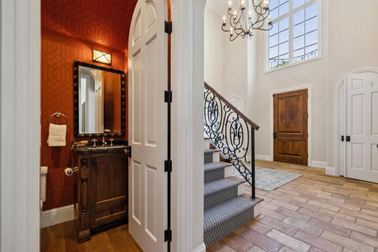 Chandelier, Interior, Wood Texture Flooring