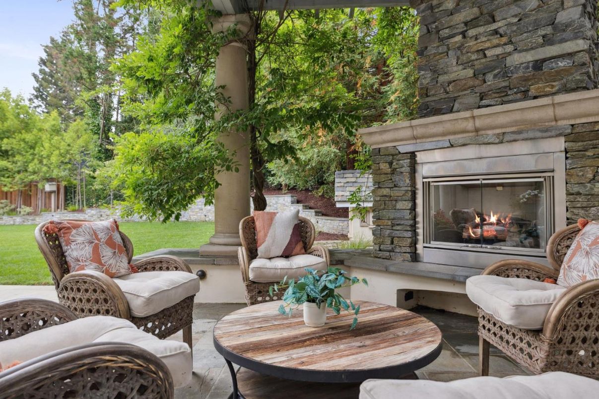 Exterior, Fireplace