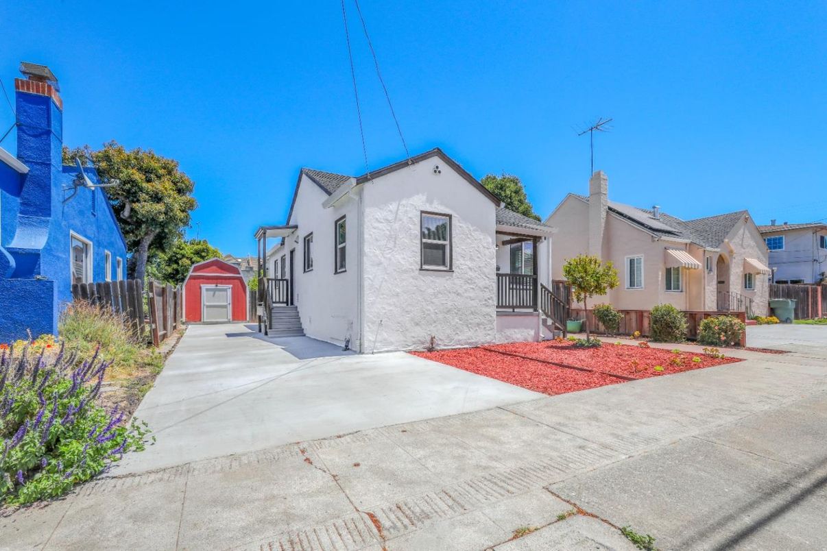 Detached Garage, Exterior