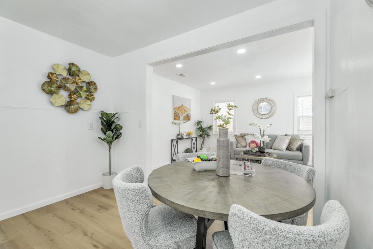 Dining room, Interior, Living room, Recessed Lighting, Wood Texture Flooring