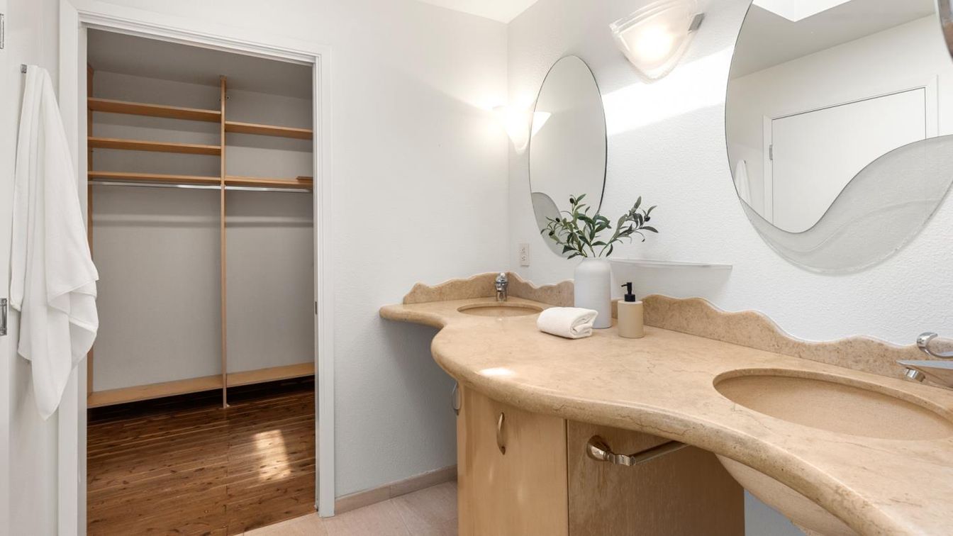 Bathroom, Dual Sink Vanities, Interior, Wood Texture Flooring