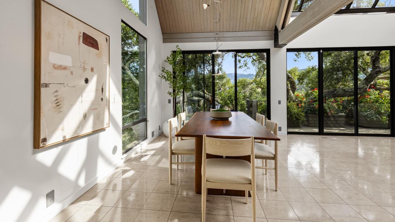 Dining room, Interior