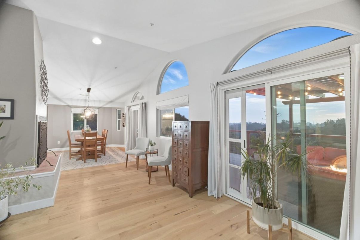 Dining room, Interior, Pendant Lights, Recessed Lighting, Wood Texture Flooring