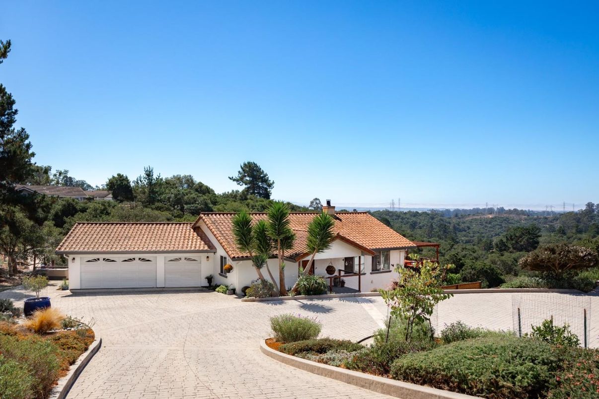 Attached, Exterior, Facade, Spanish Mediterranean