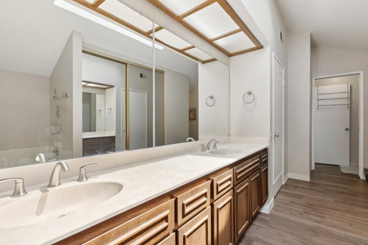 Bathroom, Dual Sink Vanities, Interior, Wood Texture Flooring