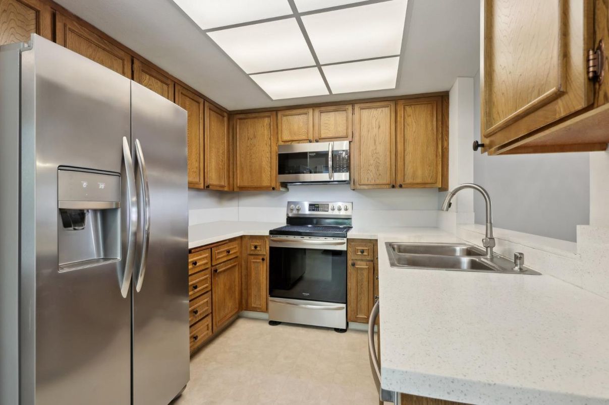 Interior, Kitchen, Stainless Steel Appliances