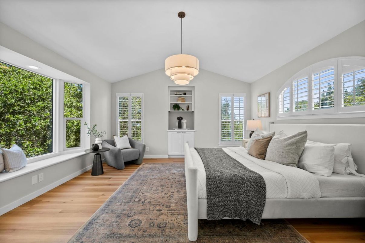 Bedroom, Interior, Pendant Lights, Recessed Lighting, Wood Texture Flooring