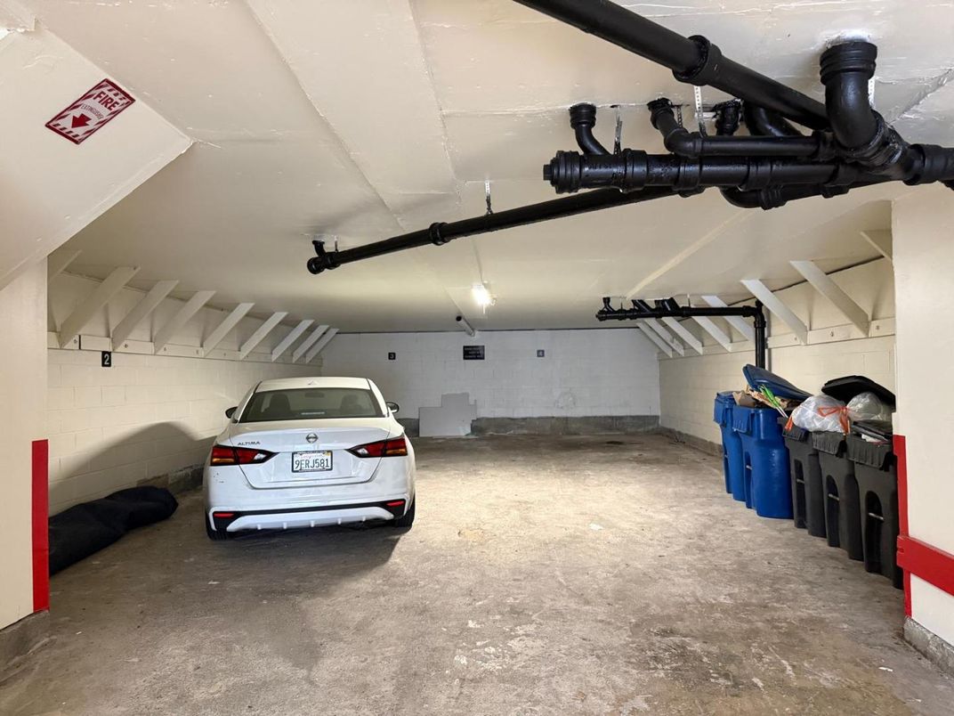 Garage, Interior