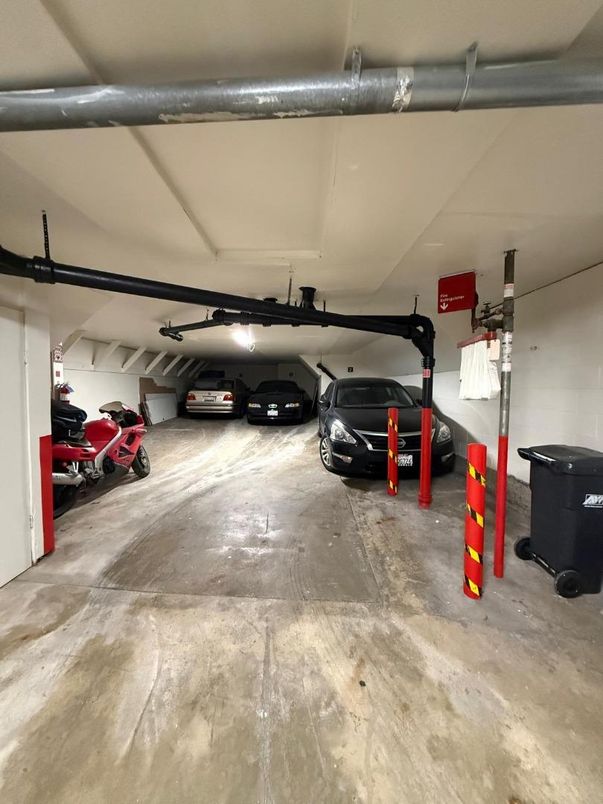 Garage, Interior