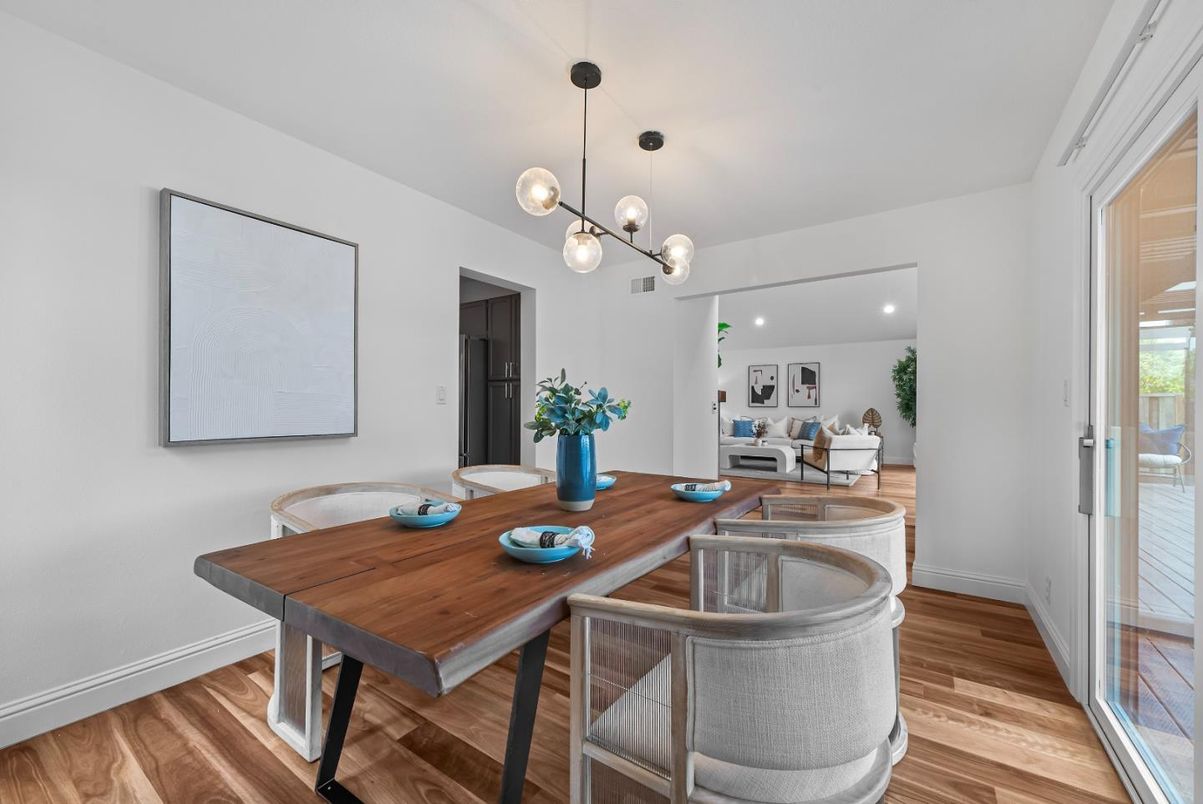 Dining room, Interior, Living room, Pendant Lights, Recessed Lighting, Wood Texture Flooring