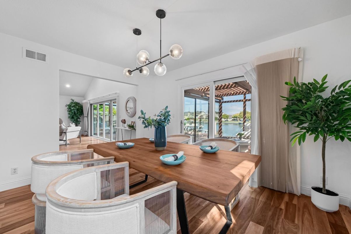 Dining room, Interior, Pendant Lights, Recessed Lighting, Water, Wood Texture Flooring
