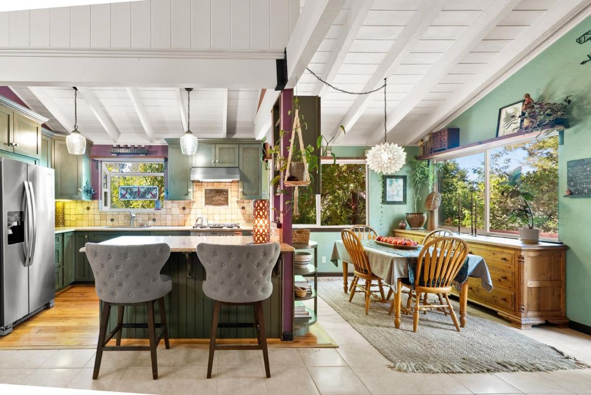 Dining room, Interior, Kitchen, Pendant Lights, Stainless Steel Appliances, Wood Texture Flooring