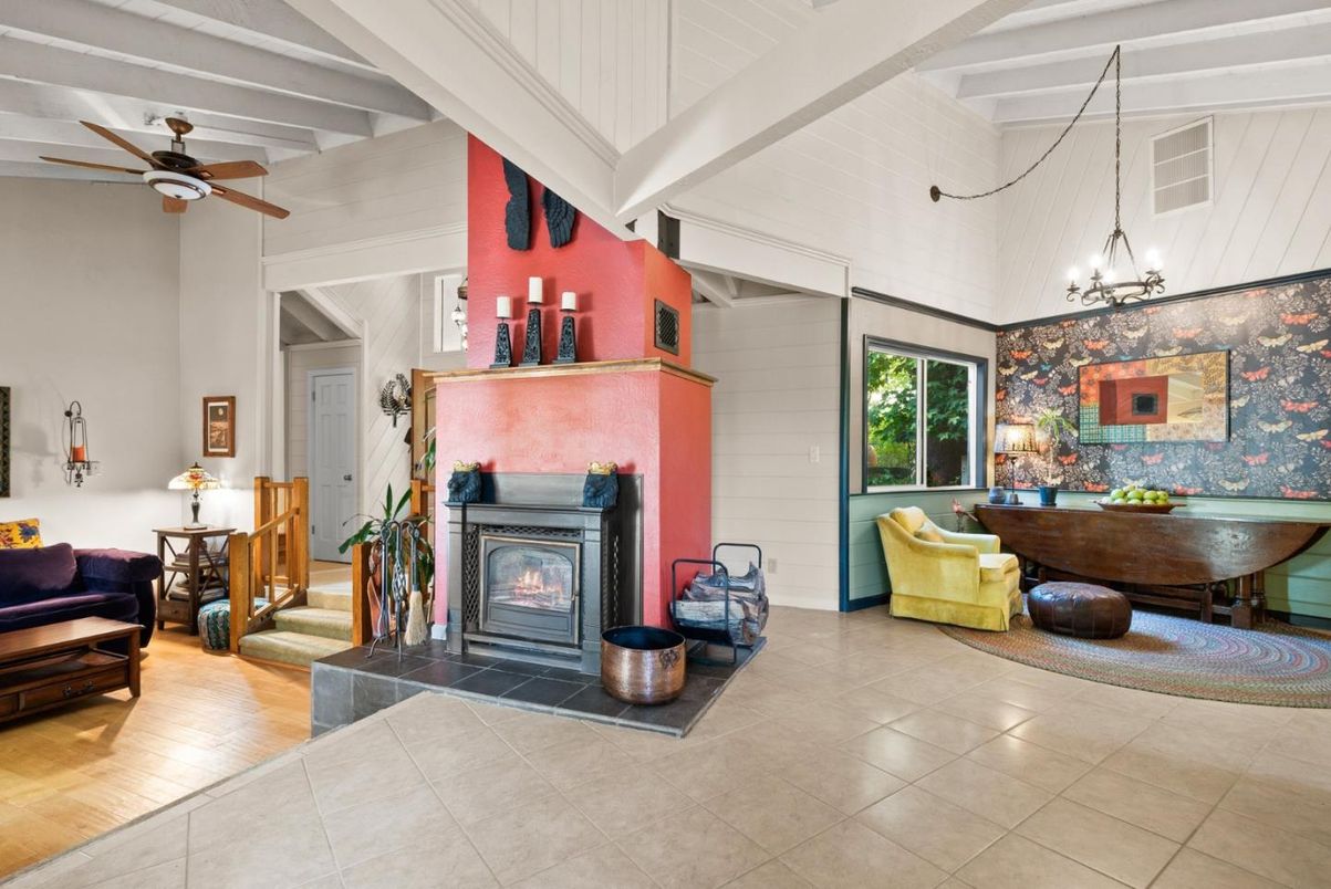Chandelier, Dining room, Fireplace, Interior, Living room, Pendant Lights, Wood Texture Flooring