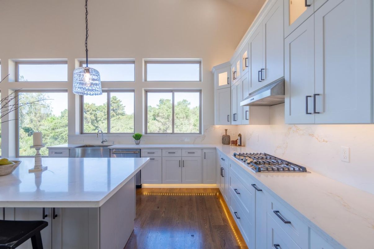 Interior, Kitchen, Pendant Lights, Wood Texture Flooring