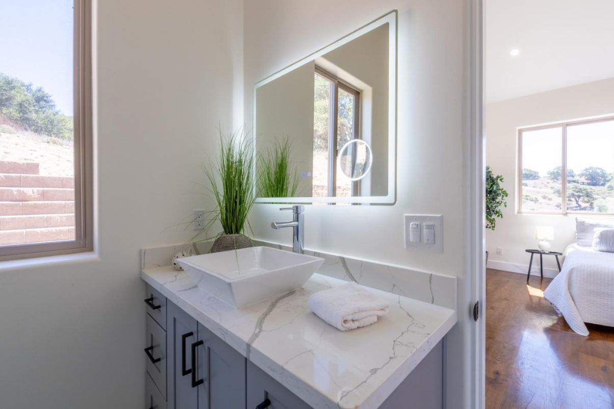 Bathroom, Interior, Recessed Lighting, Wood Texture Flooring