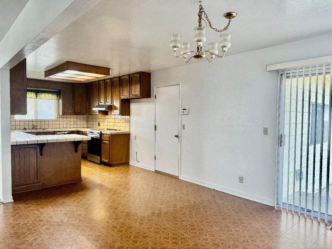 Chandelier, Interior, Kitchen, Tile Countertops