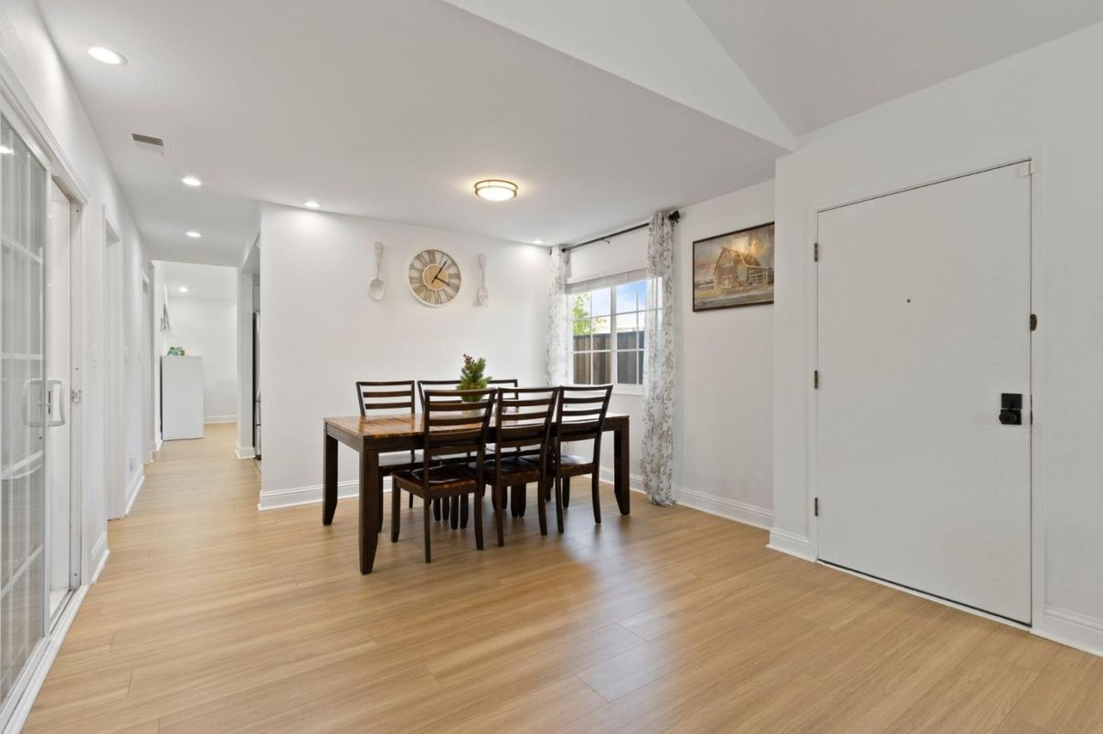 Dining room, Interior, Recessed Lighting, Wood Texture Flooring