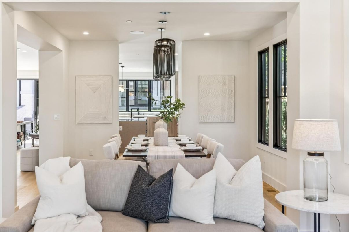Dining room, Interior, Living room, Pendant Lights, Recessed Lighting