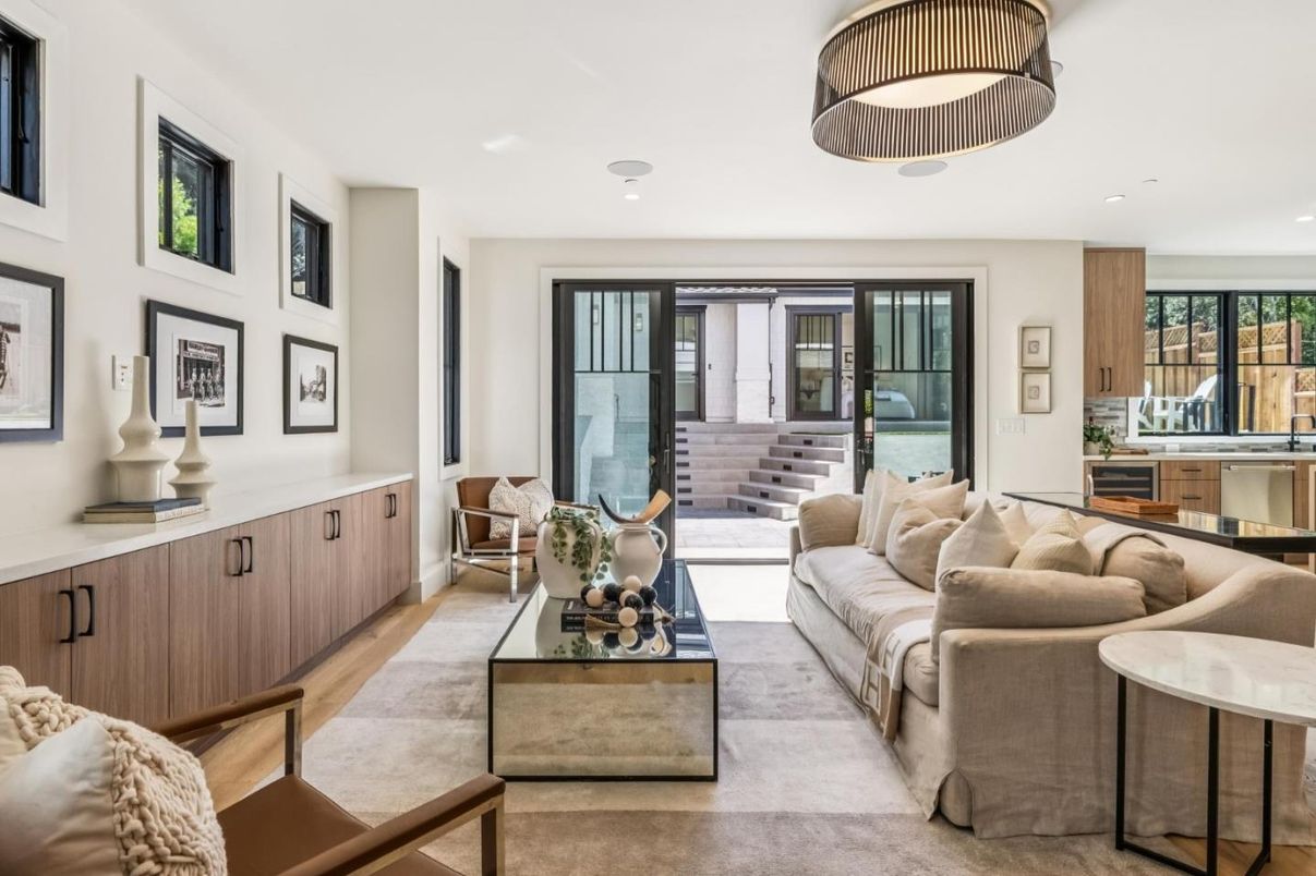 Interior, Living room, Recessed Lighting, Wood Texture Flooring