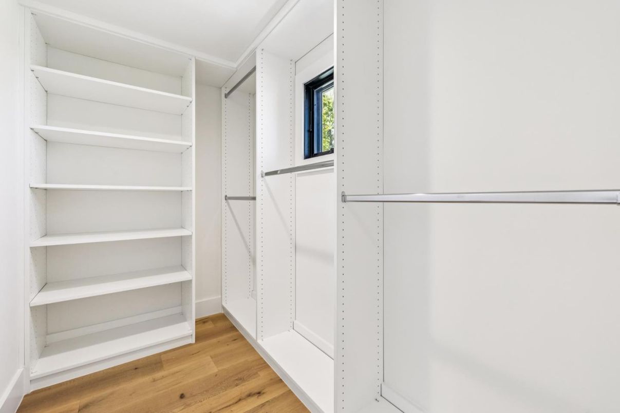 Interior, Walk-in Closets, Wood Texture Flooring
